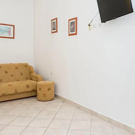 Apartment Ilona *