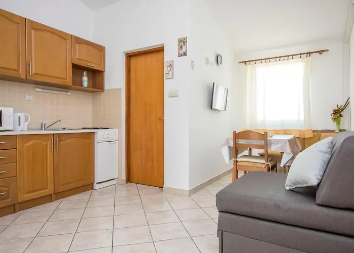 Ilona Rogoznica (Sibenik-Knin)